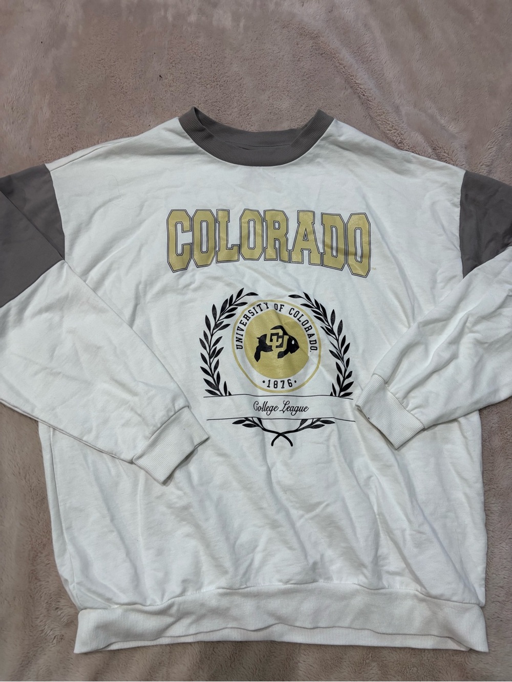 University of Colorado White & Gray Long-Sleeve Crewneck Shirt